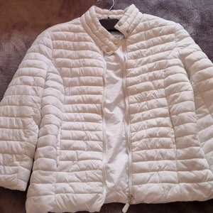 Jacka  - helt ny aldrig använt 