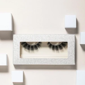 Lösögonfransar - Säljer ett par lösögonfransar i konstgjord mink. Fransarna är självklart oanvända. 