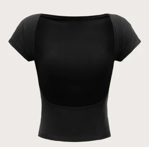 svart rygglös topp - (publicerar på nytt pga oseriös köpare) säljer min helt oanvända topp från shein då den inte kommer till någon användning av mig❤️