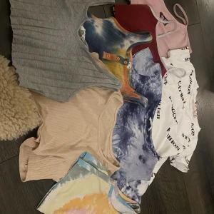 Toppar  - 8 st toppar i bra skick tunna 