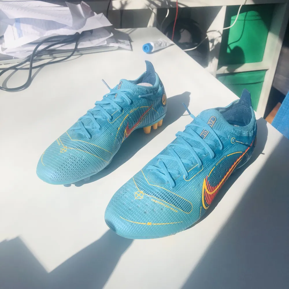 Nike Mercurial Vapor 14 elite Ag  Använda mindre än 1 månad  Nypris: 2799. Skor.