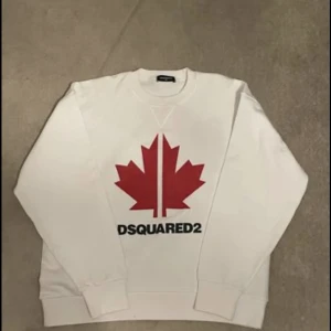 Tröja  - Dsquared  Strl 16 years  Pris 900kr