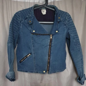 Jeansjacka från H&M  - Jean från H&M 