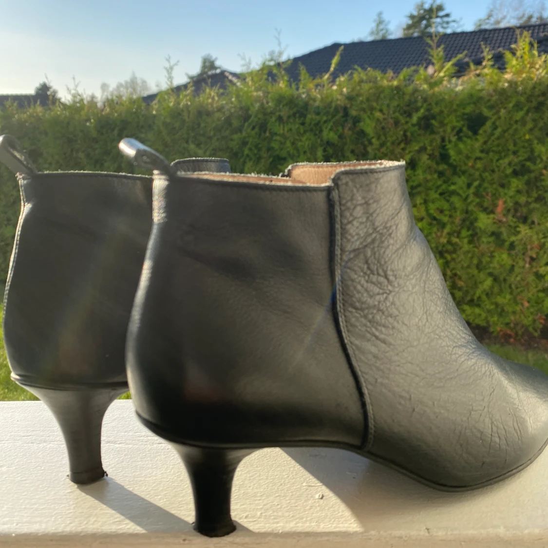 Svarta skinnstövletter   - 90