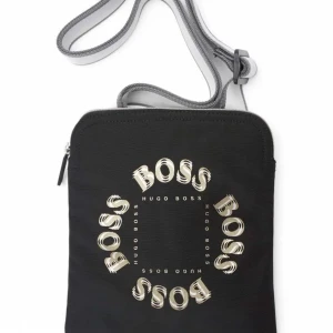 Hugo boss axelväska onesize  - Det är en Hugo boss axelväska ganska bra kvalite, du kan ändra storleken på den.