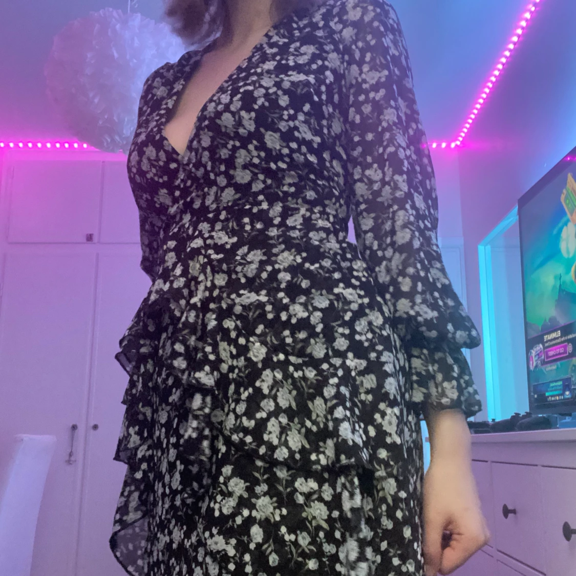 Otroligt fin klänning med mesh detaljer