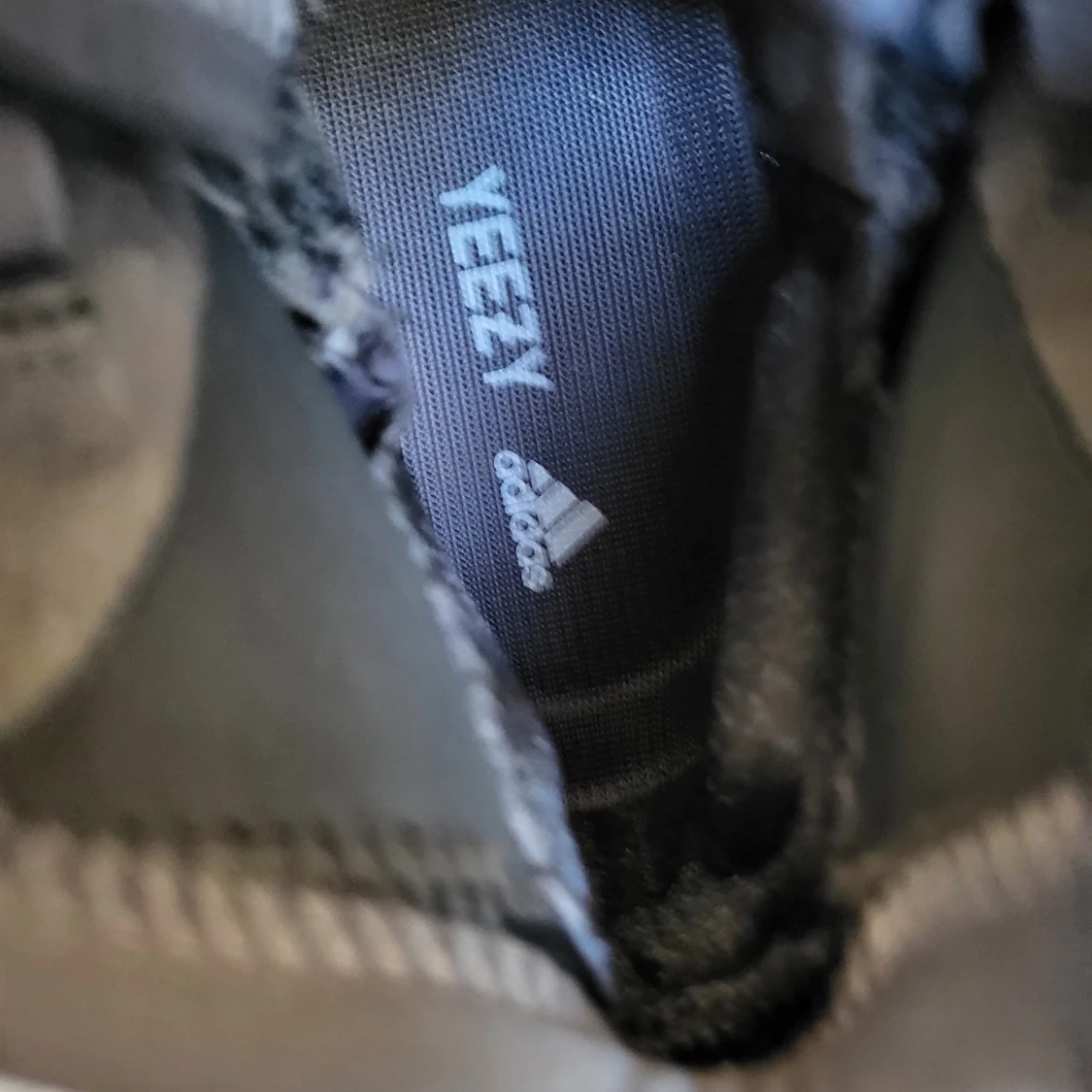 Adidas yeezy quantum - 90