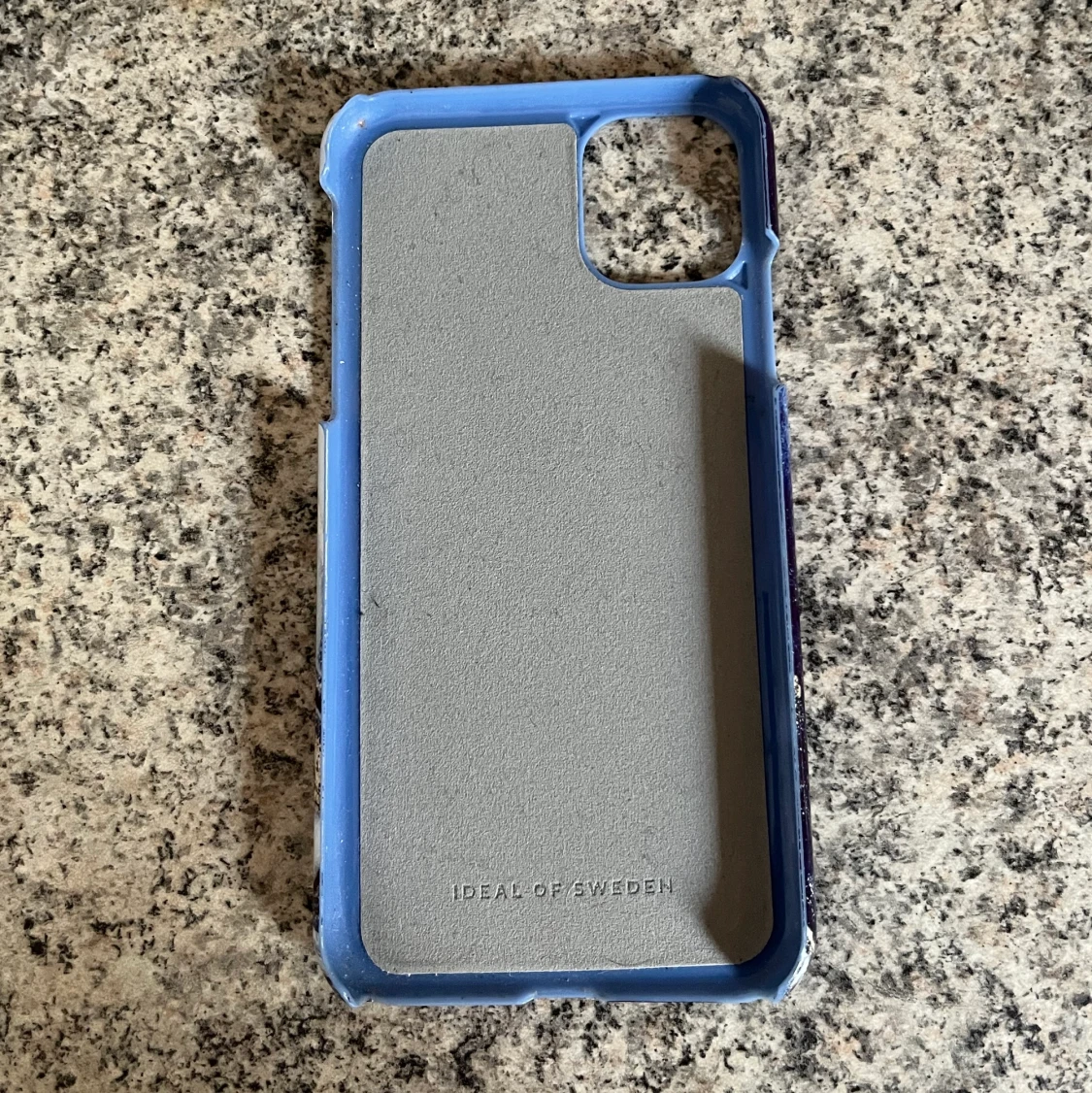 IDEAL OF SWEDEN mobilskal - 90