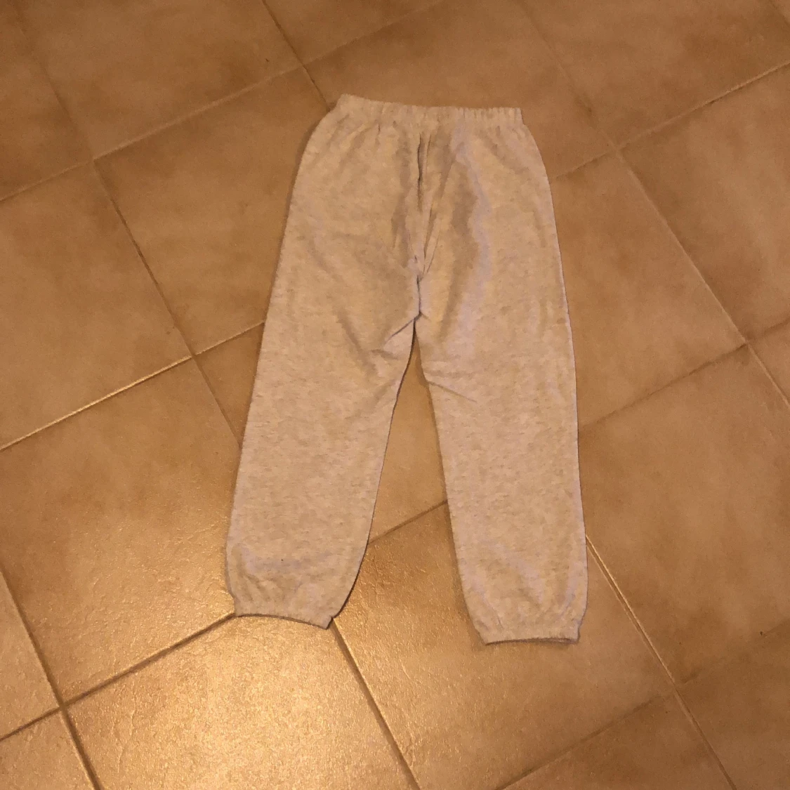 Gråa fjärils mjukisbyxor storlek - 91