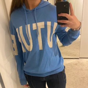From Future hoodie - Super fin blå from future hoodie som är slutsåld💙Inga defekter, bra skick! Det står ”Future” på tröjan. Tror nypris var runt 2000kr. 