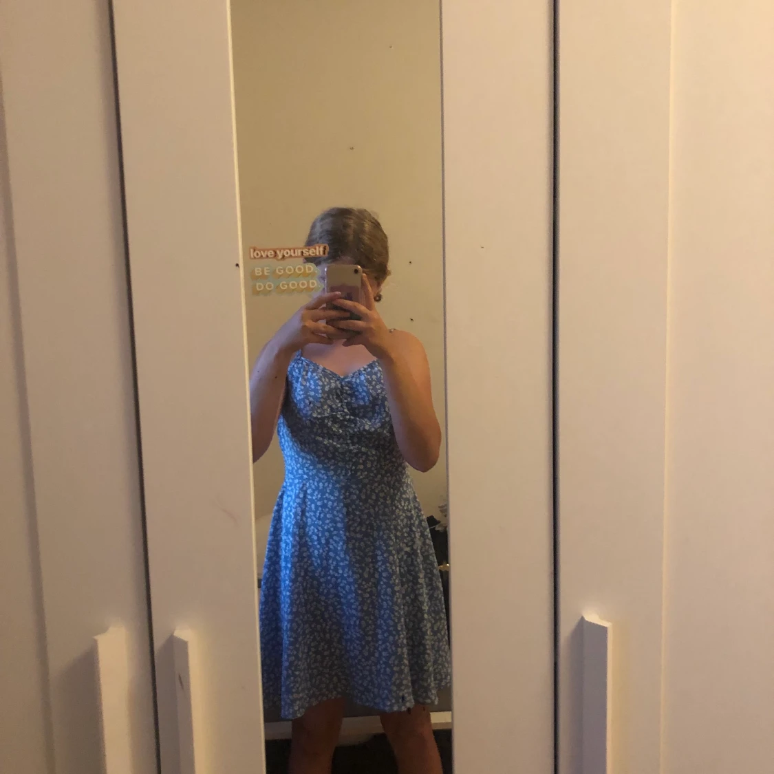 Blå klänning från SHEIN