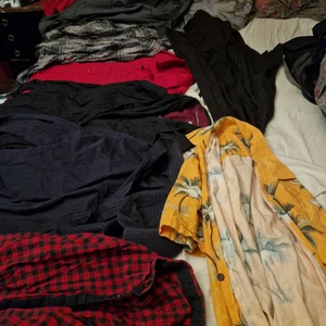 Här rea - Alla her kläder på min sida 3 för 200kr frakt inräknat i priset jäler alla här/kill-kläder byxor tröjer skjortor västar slipsar kavajer T-shirt linen allt ska bot 