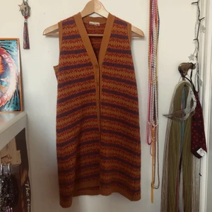 70s minidress - Äkta vintage minidress, någonstans från 60-70-talet! I använt skick, men fint för sin ålder! Går även att använda som kofta!