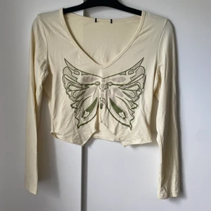 Beige fjärilstopp - Beige fjärilstopp, frakten är inräknat i priset✨