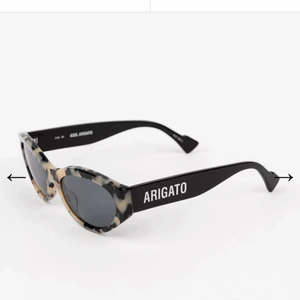 Axel arigato - Helt nya 1400 nypris 