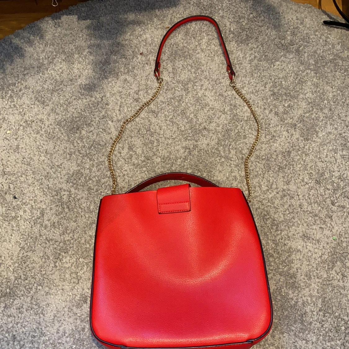 Röd handväska - 90
