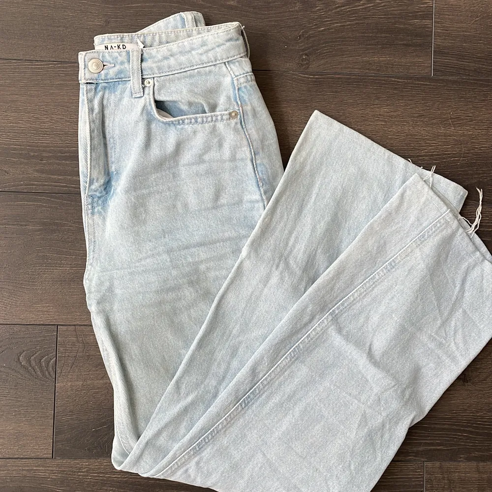 Jeans från nakd. Uppsydda för att passa mig som är 160 ungefär, väl använda men inte töjda eller slitna på något sätt. Farkut & Housut.