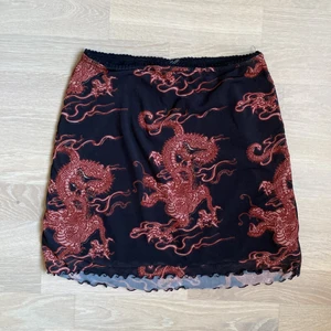 As snygg kjol! - Finaste kjolen från Urban outfitters!! Perfekt till sommaren, i nyskick😍