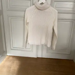 Stickad tröja från Gina tricot