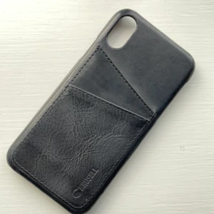 Mobilskal, IPhone X - Mobilskal till IPhone X. Äkta läder, från Krusell. Använt, fint skick.