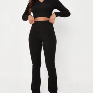 Ribbat set - Ribbat set från missguided i modellen tall, råkade köpa fel storlek så aldrig använd