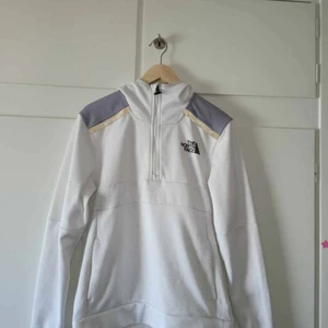 North Face - Storlek S. 8,5/10 skick