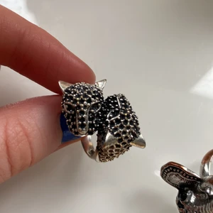 Superhäftig ring från indiska  - Den här ringen köpte jag på indiska och jag tycker den är så himla snygg! 💗💕 