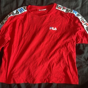 Fila -  bra skick , croppad storlek S 