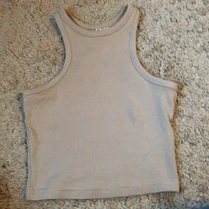  linne - Den kommer från Hm storlek xs är använd 1 gång 15 kr+frakt