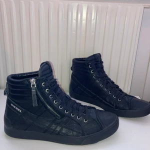 Diesel skor stlk 43 - Diesel skor äldre modell knappt använda, storlek 43