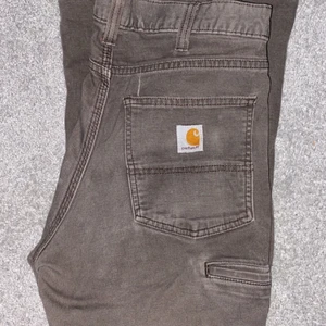 Carhartt carpenter byxor  - Carhartt byxor ,Storlek 33x30 - sitter som 30x30 / pris 350kr+ frakt.