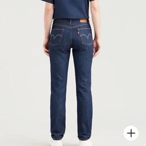 Levis original 501 - Säljer mina 501or köpta i Frankrike för 1500kr då de inte sitter som jag vill att de ska sitta på mig. 