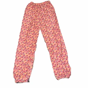 Hello kitty pants  - Hello Kitty pants som jag har köpt från Egypten har använts par gånger. Skriv vid intresse <3