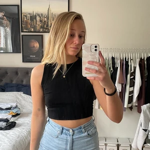 LxA topp - Super fin LxA topp som tyvärr inte kommer till användning 🖤 Passar mig som normalt ligger mellan strl S och M