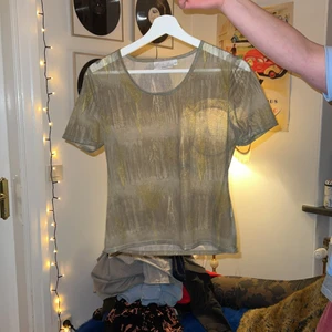 Transparent topp;) - Aldrig använd, köpt på secondhand ;) bra skick 