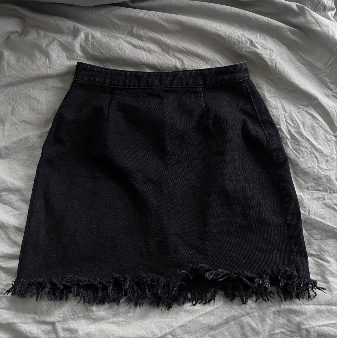 Jeanskjol med fransar