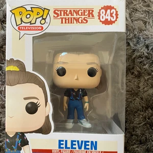Funko pops - Eleven och Eleven with eggos från serien Stranger Things! 200kr st eller 350kr för båda! Gratis frakt <3