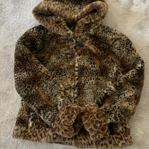 Balmain jacka  - Fluffig leopardmönstrad balmain jacka. Storlek s-m. Oversize jättesnygg!!💗