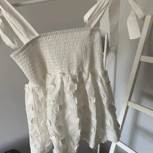 & other stories linne - Superfint linne från and other stories perfekt till sommaren, aldrig använd 💕