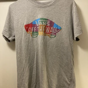 Vans - Säljer min vans tröja då den är för liten 