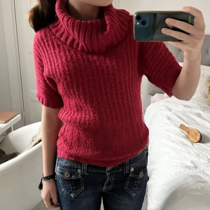 Stickad tröja!! - Säljer denna stickade t shirt med polokrage!!