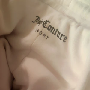 Byxa stl L  - Byxa från juice couture stl L  