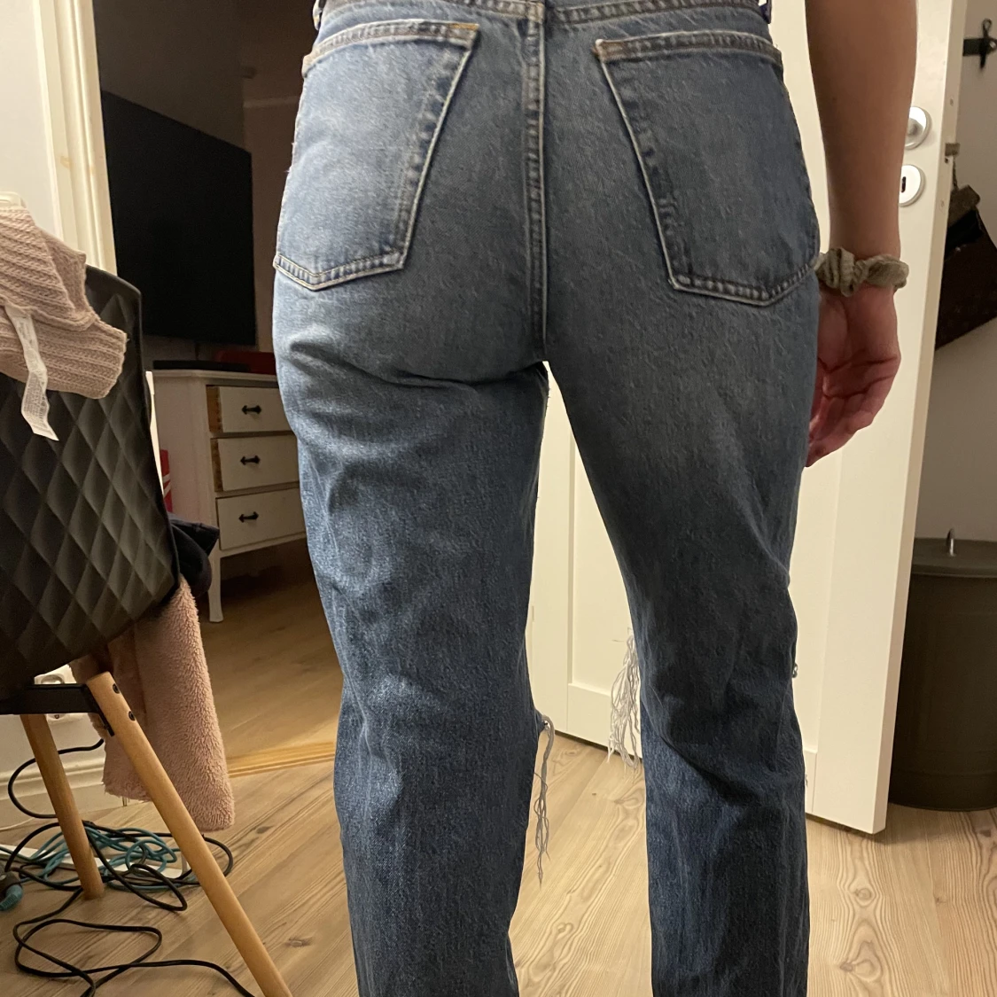 Hömidjade jeans med hål