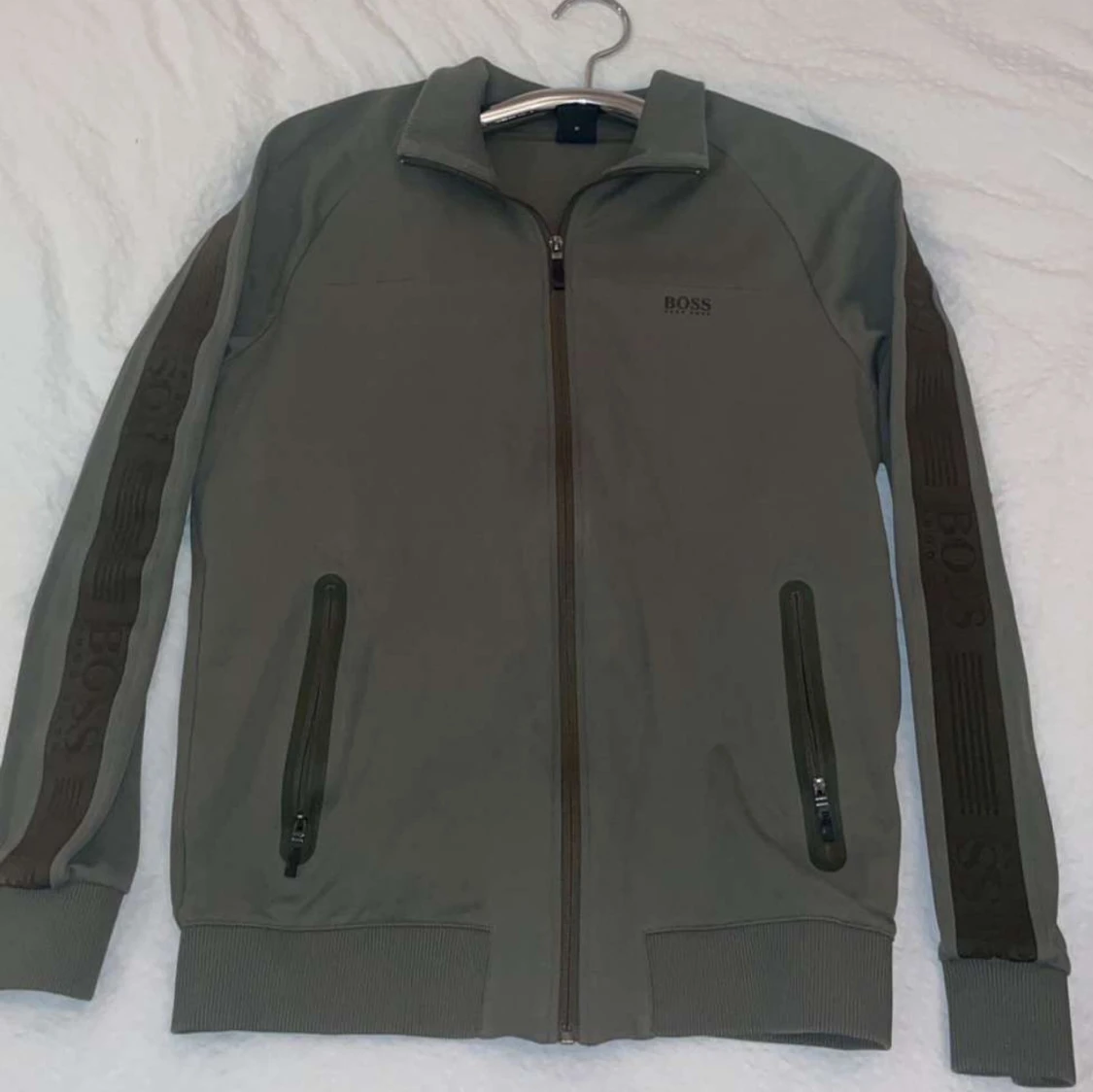 Hugo boss dress storlek S passar även M