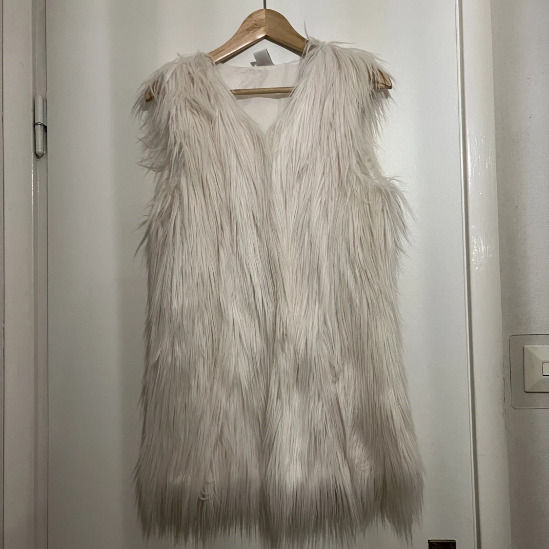 Fluffig väst ifrån Vila 🤍