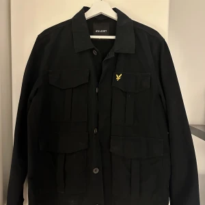 Lyle & Scott jacka - Mycket bra skick, använd fåtal gånger