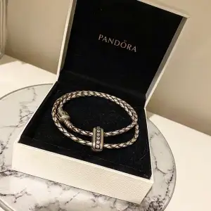 Armband från Pandora, fint skick.
