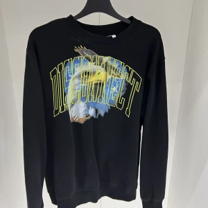 Weekday tröja  - Weekday tröja sällan använd. Skick 8/10