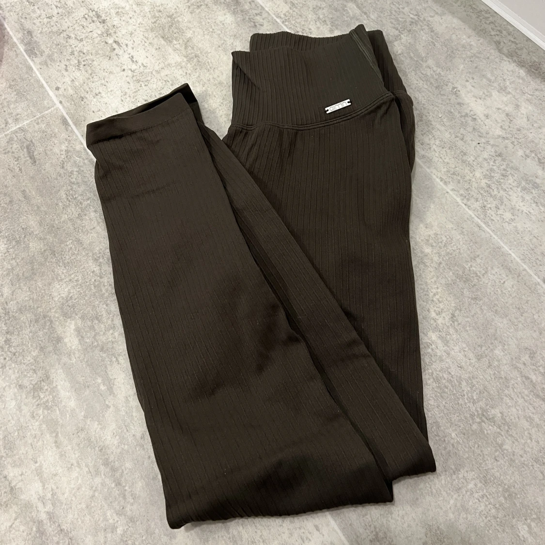 Aim’n träningstights oanvända, khaki