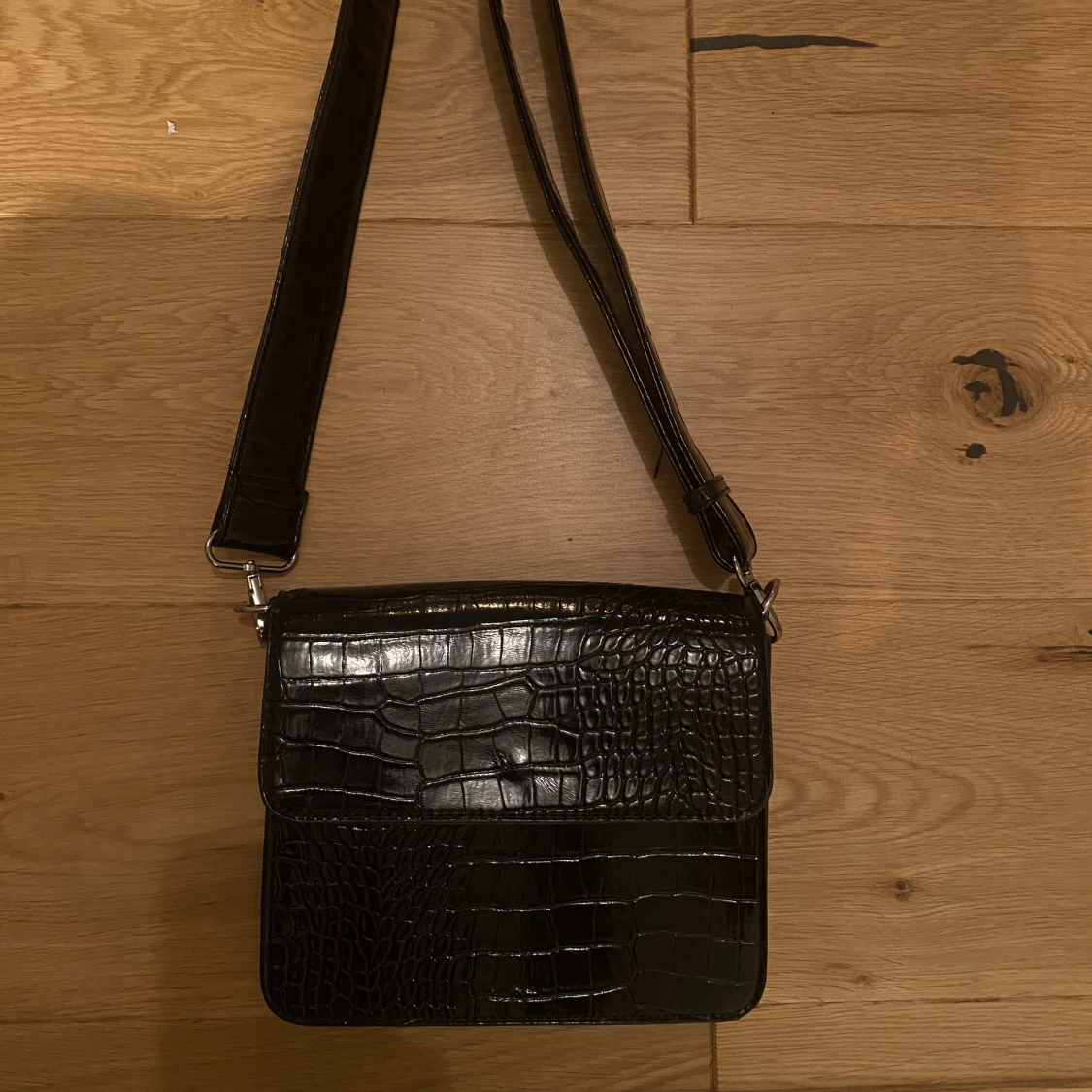 Axelremsväska från HVISK 